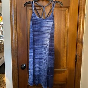 The North Face- active dress with built in bra